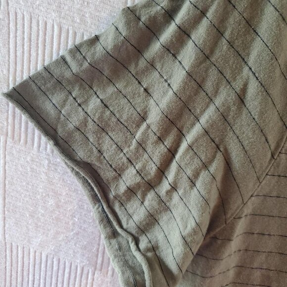 Dress Womens Large Pocket T-Shirt - Picture 2 of 4